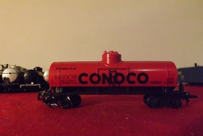 HO Scale Conoco CONX275 Heavy Single Dome Tanker Freight Car - Image 1 of 4