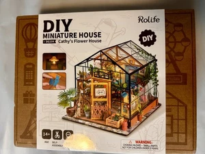 Rolife 1:24 DIY 3D Wooden Dollhouse Miniature Building Kit W/ LED Kids Teen Gift - Picture 1 of 2