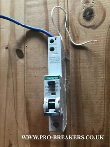 Crabtree 61/C13230 C32 32A 30mA RCBO 1 POLIG STECKER  - Bild 1 von 3