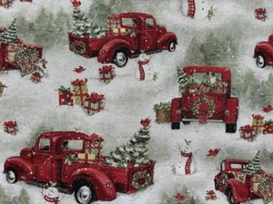 RARO MUÑECO DE NIEVE Susan Winget Designer con CAMIONES ROJOS, PERROS Y ÁRBOLES 100% Algodón FQ - Imagen 1 de 3