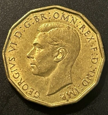 1943 Reino Unido Gran Bretaña Jorge VI tres peniques (#1) Foto 1 de 2