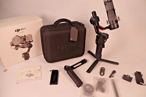 DJI RS 4 Combo Gimbal - Great condition - In original packaging - Picture 1 of 21