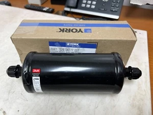 ๐ NEW YORK / DANFOSS ELIMINATOR FILTER DRIER 1/2" SAE FLARE 026-14777-007 - Picture 1 of 7
