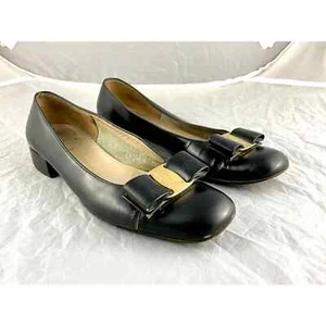 Ferragamo Vara Bow Black Patent Leather Pumps Women Sz 5.5 - Picture 1 of 10
