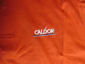 Camisa Polo Empleada Personal Caldor De Colección XL Roja Grandes Almacenes Hecha en EE. UU. NUEVA - Imagen 1 de 8