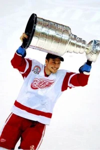 Sergei Fedorov Detroit Red Wings 8x10 Photo - Picture 1 of 1