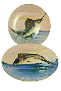 2 alte japanische handbemalte signierte SCHWERTFISCH 8" Hinode Teller - Bild 1 von 9