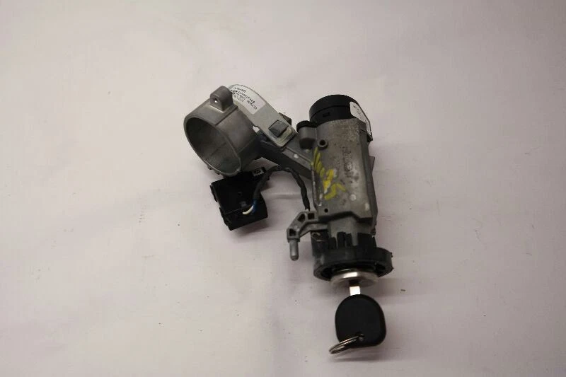 2011 2012 2013 2014 2015 Chevy Cruze Ignition Switch With Key 94737994 - Image 1 of 4