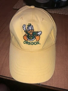 Vintage OTTO University Of Oregon Ducks Donald Duck Cap One Size Disney Yellow - Picture 1 of 11