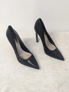 Size 8B Women's Schutz Fechado Salto Alto Black Pumps with Back Studs - Picture 1 of 7