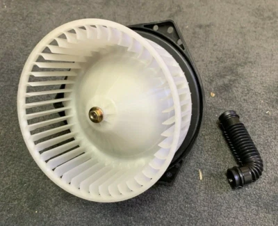 TYC HVAC Blower Motor - 700044 /  27220-7J201 - For 95-04 Nissan 96-03 Infiniti - Image 1 of 3