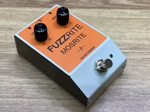 Fuzzrite Mosrite Fuzz Silikon Gitarrenpedal Vintage Style Clone Handarbeit - Bild 1 von 7