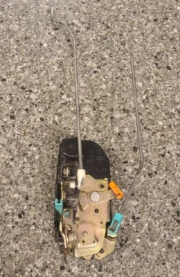 DODGE RAM 03-2009 3500 LH SIDE DOOR LATCH LOCK ACTUATOR 4 door WITH SCREWS (C020 - Imagem 1 de 3