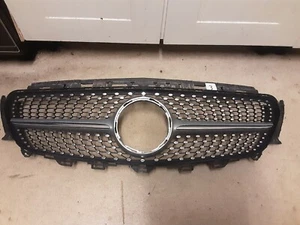 Mercedes E-Klasse 2016 auf DIAMANTGRILL: A2388880300 ORIGINAL - Bild 1 von 7