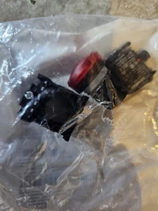 Siemens Indicator Light "RED" - 3SU1102-6AA50-1AA0 - Picture 1 of 2