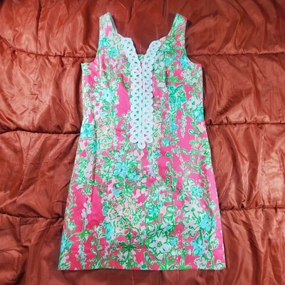 Vestido Lilly Pulitzer Cathy Flamenco Rosa Sureño Dije Encaje Frontal Cambio Talla 2 Foto 1 de 4