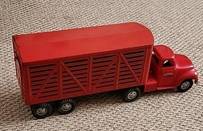 Red Vintage Tonka Livestock Hauler 1950's Truck And Trailer ONE OWNER ESTATE !  - Image 1 of 4