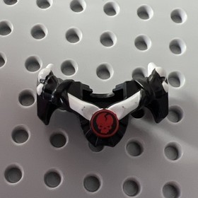 LEGO 93057pb02 Ninjago Armor Breastplate Shoulder Spikes White Cracked Red Skull