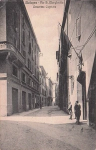 28-171) CARTOLINA BOLOGNA VIA S MARGHERITA CASERMA CAPRARA ANIMATA - Imagen 1 de 2