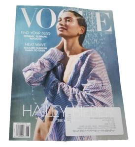 Vogue Summer 2025 Hailey Bieber Find Your Bliss Summer Fashion Dawn To Dusk - Foto 1 di 1