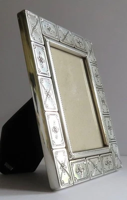 Marco de fotos Brighton - Marco Brighton pequeño - Marco de fotos - 5" H X 4" W. Foto 1 de 3