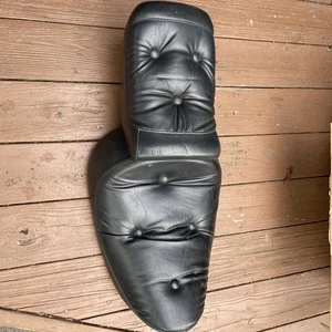 Harley Sportster 2 Up Pillow Top wide Seat 1984-2003 Evo stock Genuine Large Oem - Bild 1 von 7