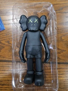Kaws Standing Action Figure Companion - Picture 1 of 6