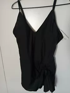 2XL Black One Piece Skirted Swimsuit With Twist Accent - Picture 1 of 9