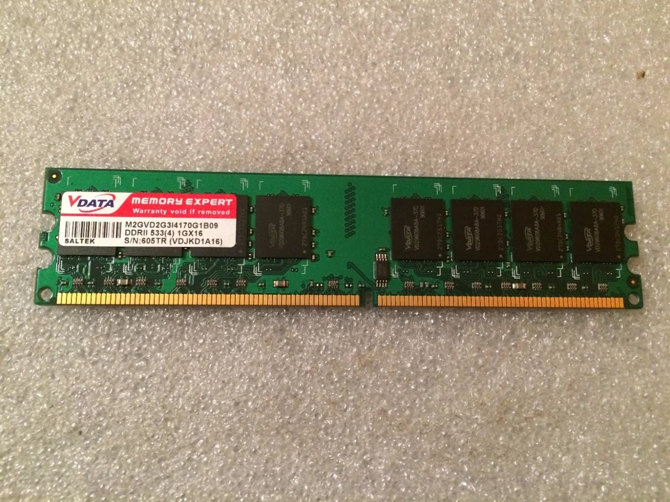 Memoria DDR2 Vdata M2GVD2G3I4170G1B09 1GB PC2-4200 533MHz CL5 240 Pin - Immagine 1 di 1
