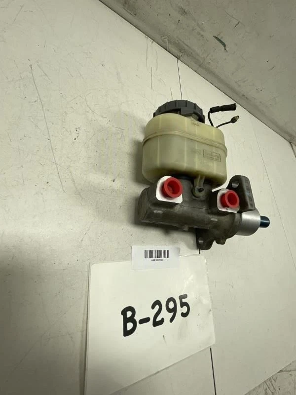 2006 2008 年 HONDA RIDGELINE BRAKE MASTER CYLINDER 原始设备制造商+ — 第 1/4 张图片