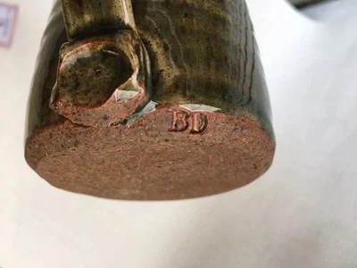 BD MARK BARBARA DAVIDSON  ? JUG VASE- BEAUTIFUL STUDIO POTTERY - Image 1 of 4