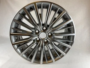 Llanta de aleación original Mitsubishi 4250f624 - Imagen 1 de 1