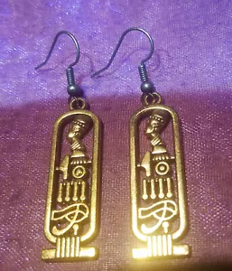 Nefertiti Horus Ma'at Egyptian Cartouche Gold plated Pierced Dangle Earrings - Picture 1 of 5