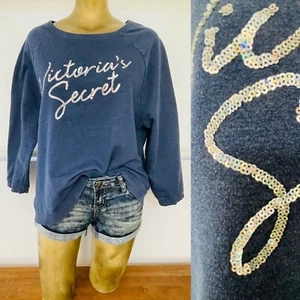 FELPA VICTORIA’S SECRET Slouchy Iridescente SEQUIN Logo Denim Blu Large - Foto 1 di 12