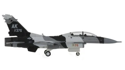 Modelo de avión militar fundido a presión 1:200 Hogan USAF Lockheed F-16D AK 375 Foto 1 de 4