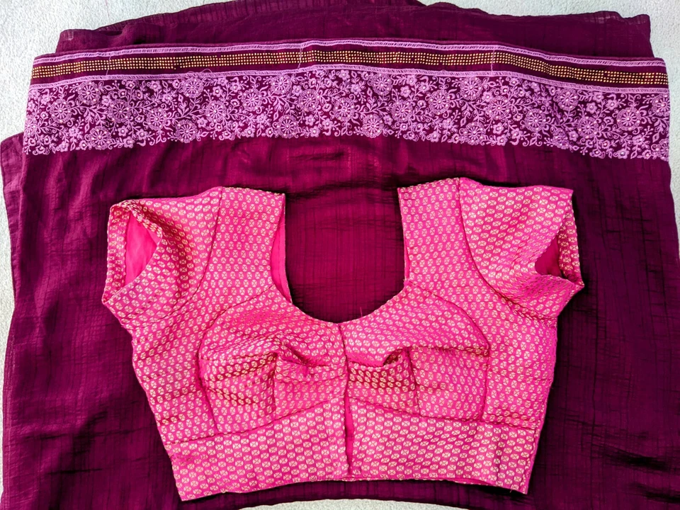 Sari indio bordado, borde con lentejuelas. Viene con blusa cosida Foto 1 de 4