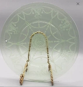 Vintage Green Uranium / Vaseline glass Cameo Ballerina dinner plate 9 3/8" - Picture 1 of 3