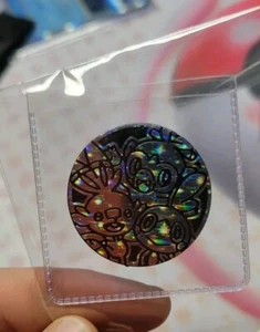 Pokemon Grookey Schluchzen Scorbunny Sammlermünze Rainbow Sparkle mit SCHUTZ - Bild 1 von 5