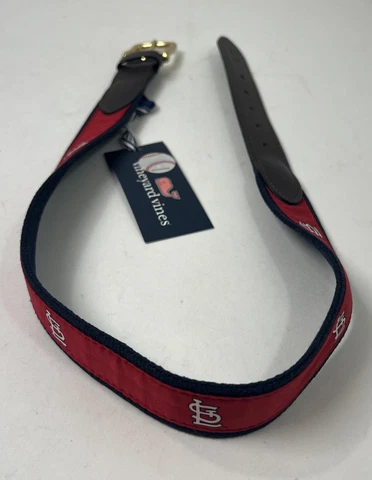 St.Louis Cardinals Vineyard Vines Men’s Belt - Size 28 Cover