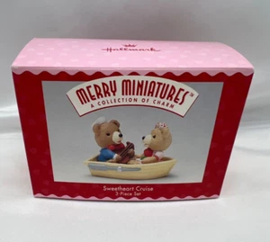 Hallmark Merry Miniatures Sweetheart Cruise Bears 3-Piece Set 1996 New - Picture 1 of 3
