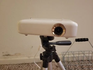 LG Projector PH550- CinaBeam LED Projector With Built-in Battery, Bluetooth - Picture 1 of 6