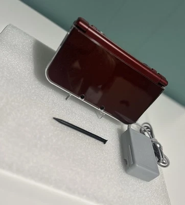 Nueva Consola Nintendo 3DS XL Roja Metálica con Cargador -Funciona/Excelente Estado EE. UU. Foto 1 de 4