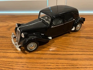 1952 Citroen 15CV 6 CYL - Maßstab 1:18 - Farbe schwarz - von Maisto - Bild 1 von 8