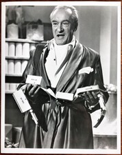 Vintage George Sanders ~ Batman ~ 8x10 Glossy Black and White Photo Portrait