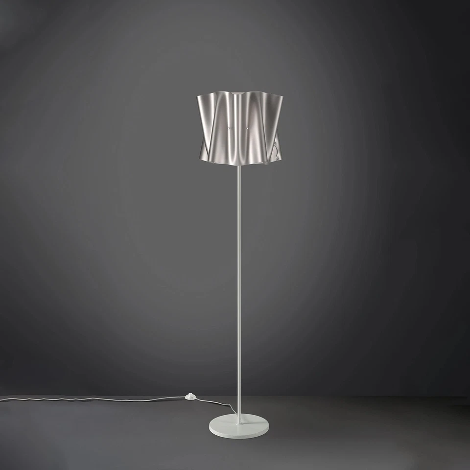 Piantana Moderna Folio Polilux ® Argento E Metallo 1 Luce E27 - Immagine 1 di 1