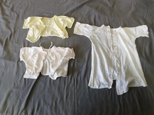 1950er Säugling Kleinkind gelb/rosa/Baumwolle vorne offen Bandverschluss Top & Nachthemd - Bild 1 von 11