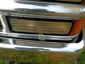 Driver Corner/Park Light Fits 94-02 Chevy 1500 Pickup OEM - Picture 1 of 9