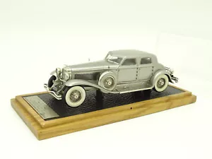 EMC For B&G 1/43 - Duesenberg SJ Arlington Torpedo Sedan 1933 - Picture 1 of 4