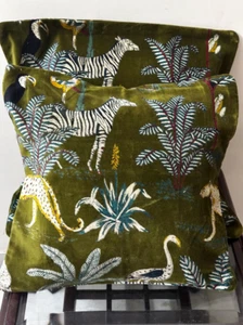 Deko Samt Kissenbezug Olivgrün Wald Druck Design Personalisierbar - Bild 1 von 4
