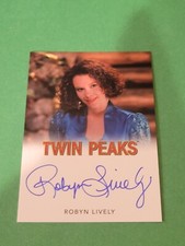 ROBYN LIVELY  -  2019 RITTENHOUSE TWIN PEAKS ARCHIVES AUTOGRAPH AUTO CARD
